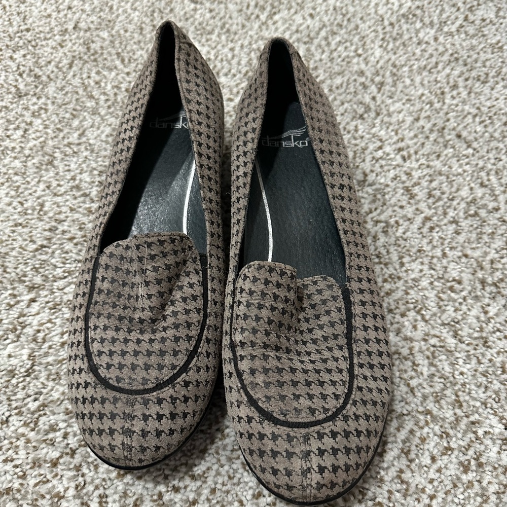 Gray with black Dansko dress shoes